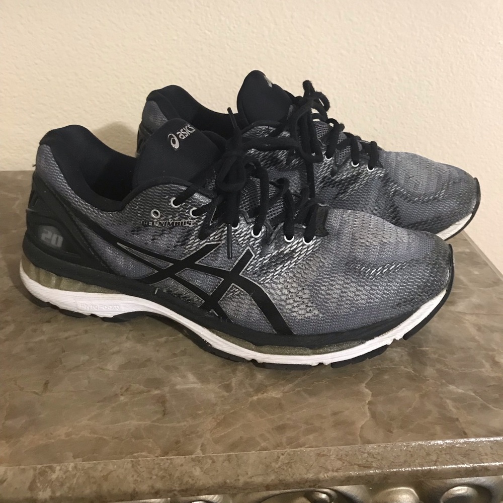 ASICS Gel Size 11 Gel-Nimbus 20